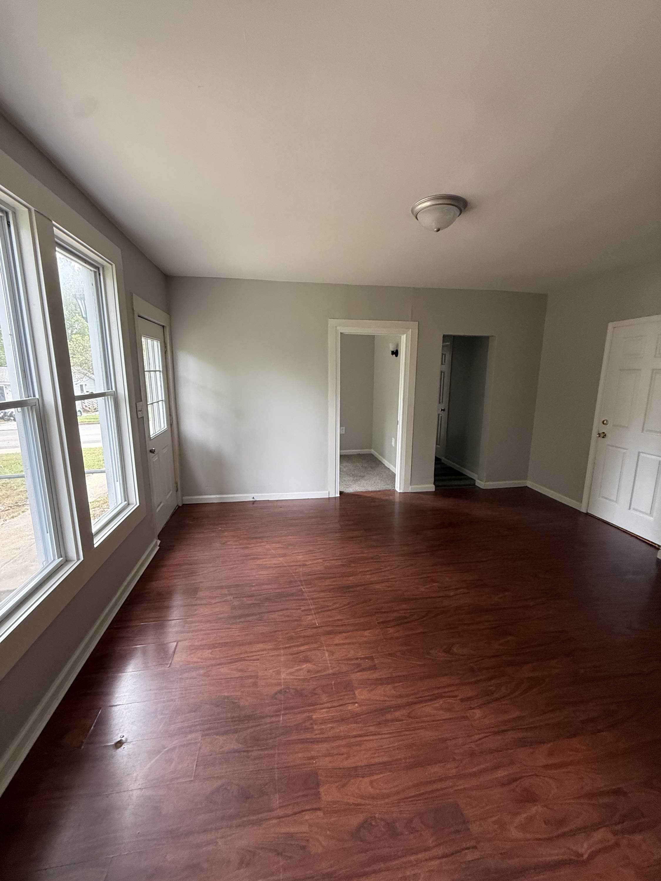 313 Veterans Memorial Parkway - 2